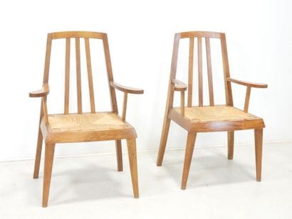 PAIR OF ARMCHAIRS in wood and straw. H: 100...