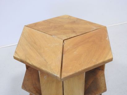 In the style of Eugène PRINTZ (1889-1948)
Veneered...