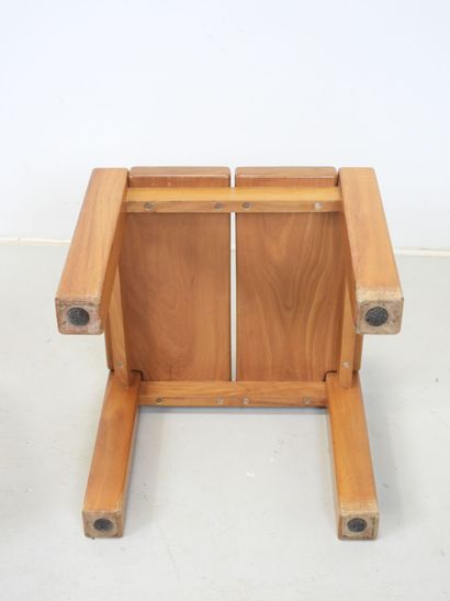 Maison REGAIN: Pair of square-section solid...