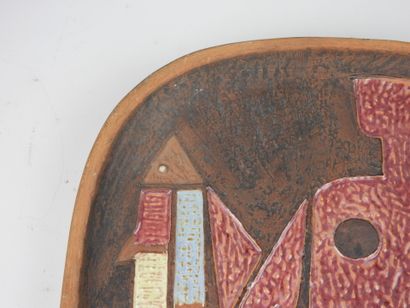 Ceramic dish of cubic inspiration decorated...