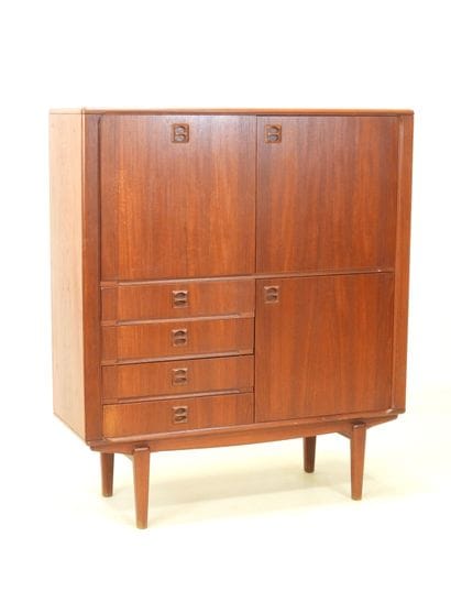 Scandinavian rosewood bar cabinet opening...