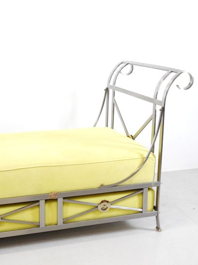 JANSEN: Rest bench in polished and gilded...