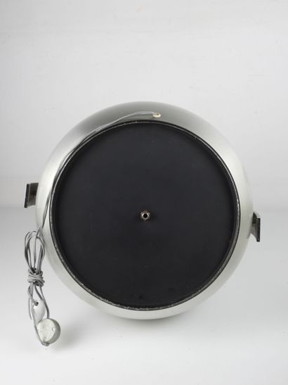 Aluminium ball LAMP. Circa 1970. H. 54 c...