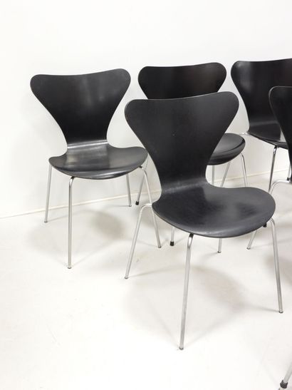 Arne JACOBSEN (1902-1971): Six model 3107...