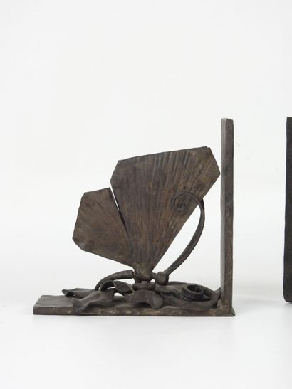 PAIR OF BOOKSCREENS in wrought iron decorated...