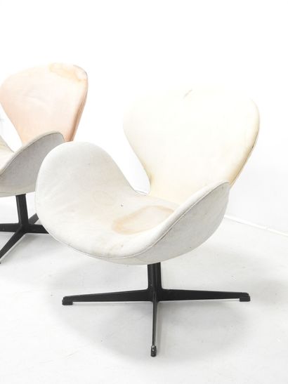 Arne JACOBSEN (1902-1971): Pair of 