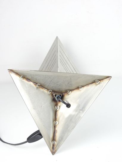 LAMP in aluminum, triangular base and diffuser....