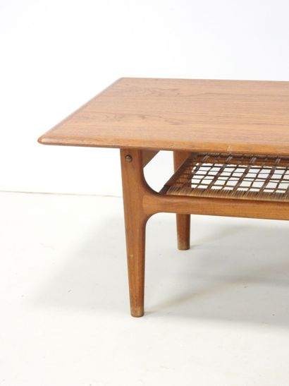 TRIOH (publisher): Rectangular teak coffee...