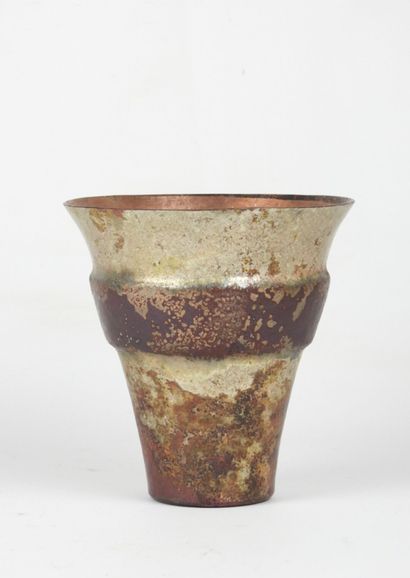 Maurice PERRIER (1925-2004) : Vase in hammered...