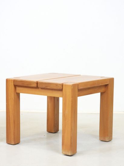 Maison REGAIN: Pair of square-section solid...
