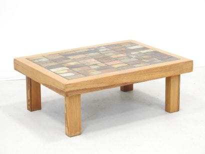 LA BORNE: Coffee table with sandstone tile...
