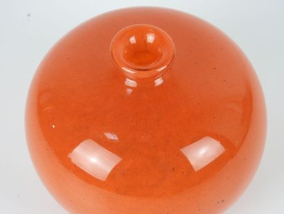 DAUM - Nancy : Ball vase in orange glass....