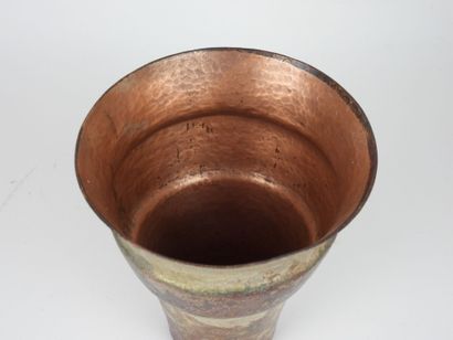 Maurice PERRIER (1925-2004) : Vase in hammered...