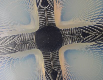 René LALIQUE (1860-1945)
Cup 