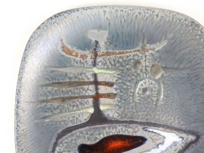 Guy TREVOUX (1920-2011): Modernist plate....