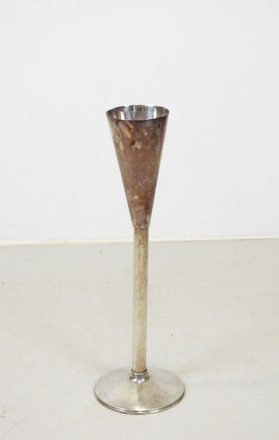 CHAMPAGNE BASKET on silver-plated metal stand....