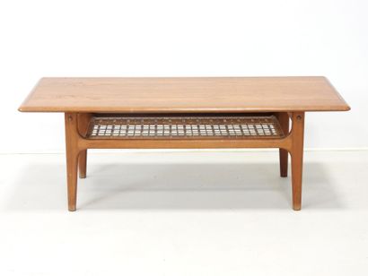 TRIOH (publisher): Rectangular teak coffee...