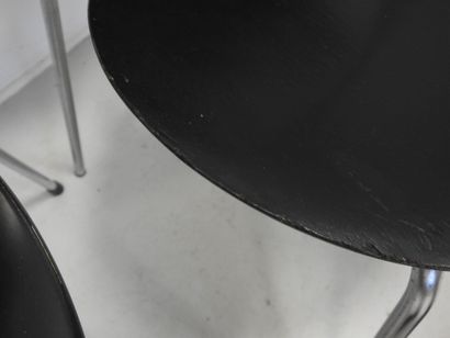 Arne JACOBSEN (1902-1971): Six model 3107...