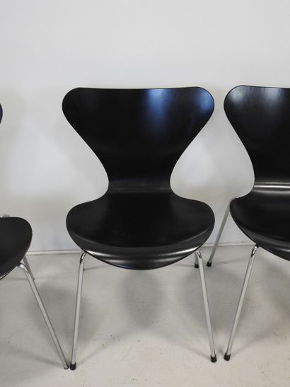 Arne JACOBSEN (1902-1971): Six model 3107...