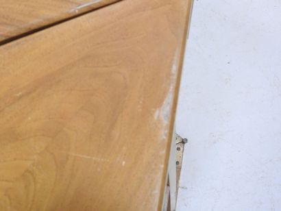 In the style of Eugène PRINTZ (1889-1948)
Veneered...
