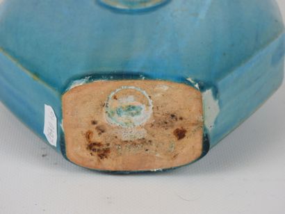 PRIMAVERA: Octagonal turquoise ceramic vase...