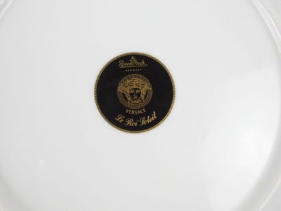 VERSACE - Editeur Rosenthal : Paire d'assiettes...