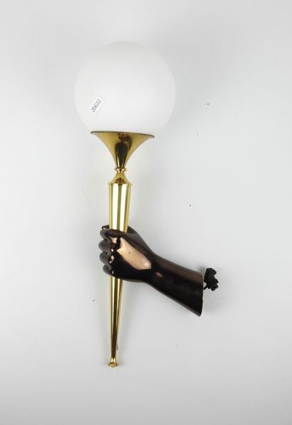 MAISON ARLUS. Gilded bronze wall lamp in...