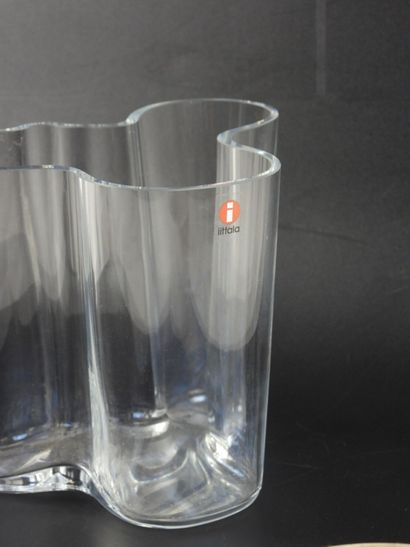 Alvar AALTO (1898-1976, créateur). Vase en...