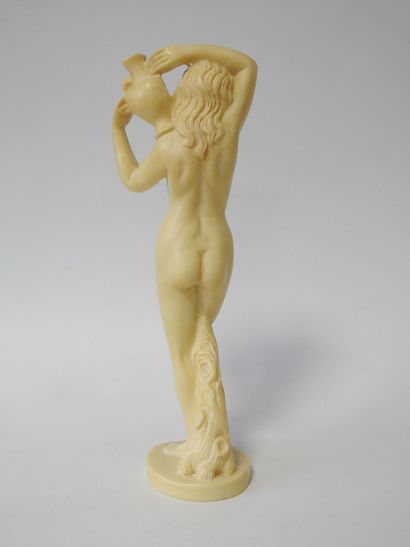 Travail moderne
Jeune femme nue à la cruche...