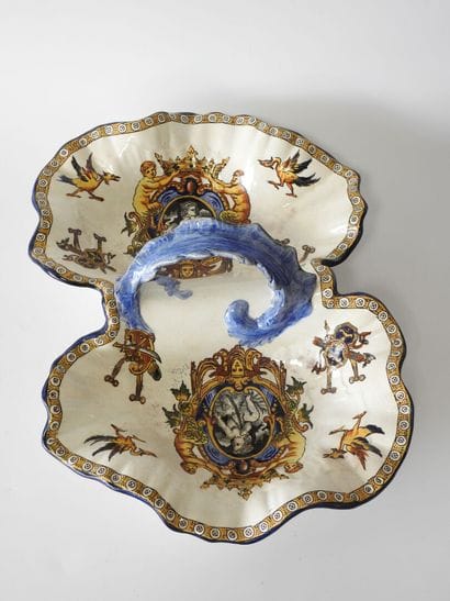 GIEN
Plat mendiant en faience modèle 