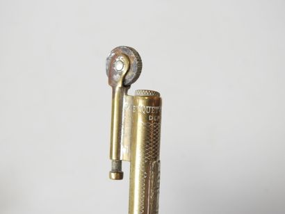 Lighters
Two tinder lighters
Wear and te...