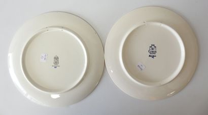 GIEN
Paire d'assiettes de forme circulaire...