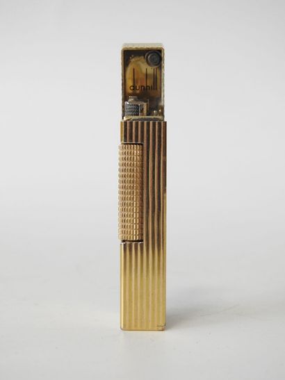 Briquetophilie
A Dunhill lighter in gilt...