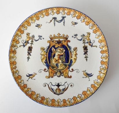 GIEN
Assiette ornementale de forme circulaire...