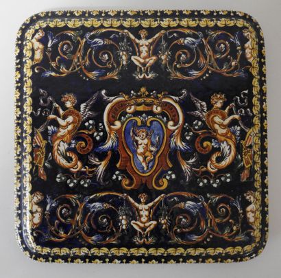 GIEN
Dessous de plat en faience modèle renaissance...