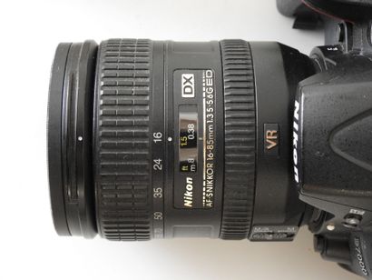 Appareil photo Nikon D7000 avec objectif...