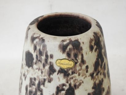WEST GERMANY
Vase de forme ovoïde en faïence...