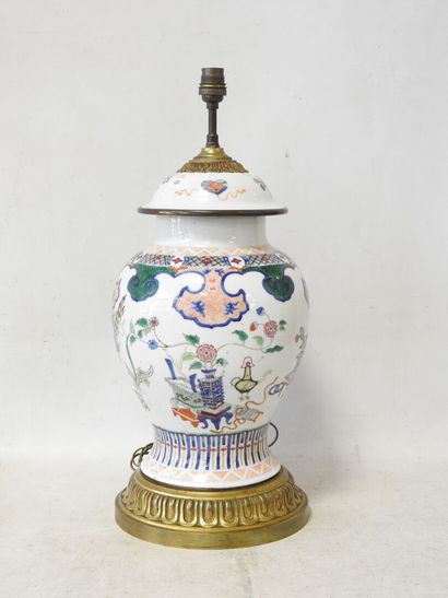 CANTON XIXeme
Pied de lampe en porcelaine...