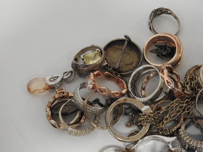Lot en argent 925 comprenant : bague, paire...