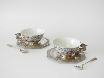 Travail étranger - Indochine ?
Paire de tasses...