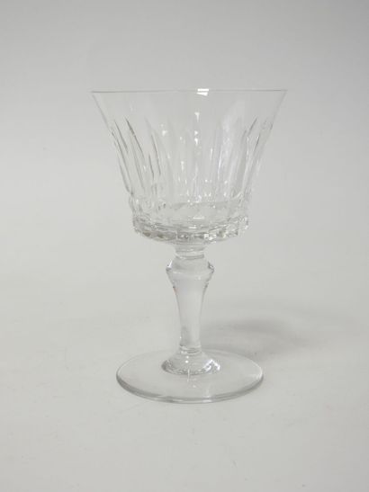 BACCARAT
Suite de 12 verres en cristal modèle...