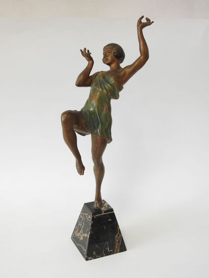 Danseuse des années 30
Sujet en régule à...