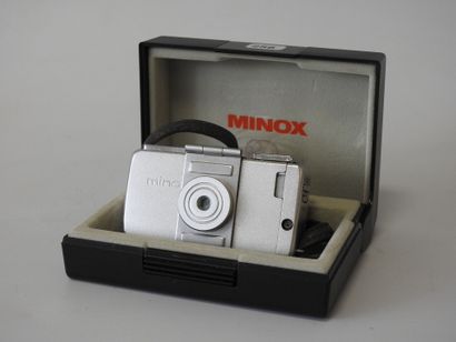 PHOTOGRAPHIE
Appareil photo Minolta-16.
Made...