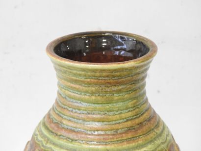 WEST GERMANY
Vase de forme pansue à col évasé...