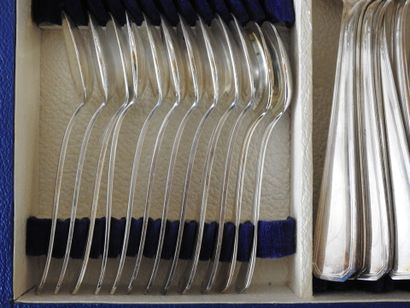 J. PERRIN
Art Deco style silver-plated silverware...