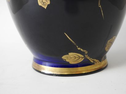 Gustave ASCH (1856-1911) - Sainte Radegonde
Vase...