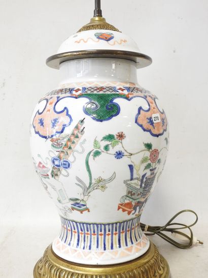 CANTON XIXeme
Pied de lampe en porcelaine...