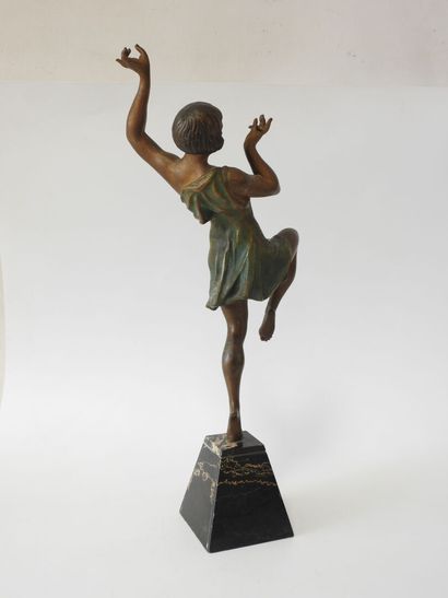 Danseuse des années 30
Sujet en régule à...