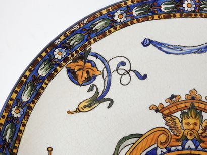 GIEN
Assiette ornementale de forme circulaire...