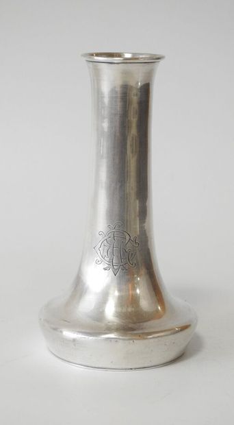 R. LEUBNER - Bohrmann
1900 vase in silver-plated...